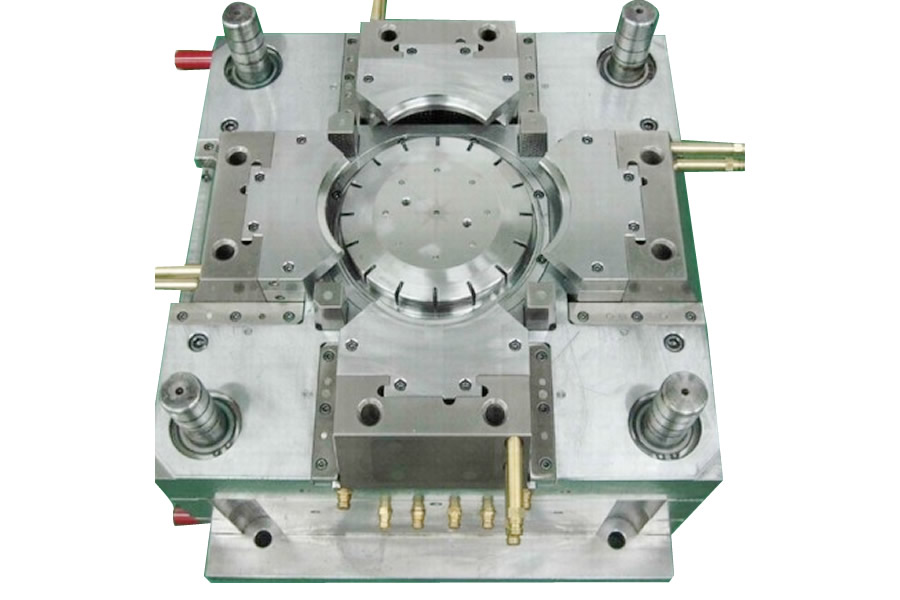 Medical device molds